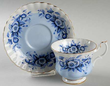 Melody Series Footed Cup & Saucer Set