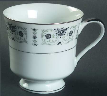 Royal Princess Footed Cup