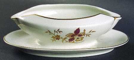 Mandarin Gravy Boat with Attached Underplate