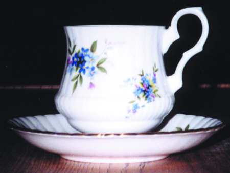 3251 Footed Cup & Saucer Set