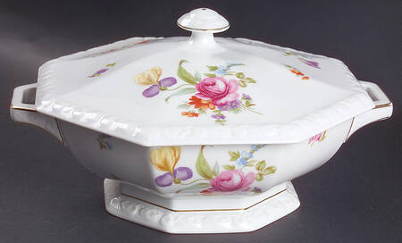 Flowers (Maria Stamp) Round Covered Vegetable