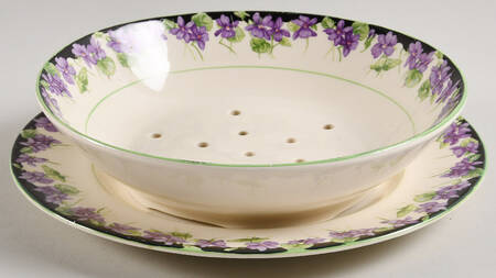 D5439 by Royal Doulton