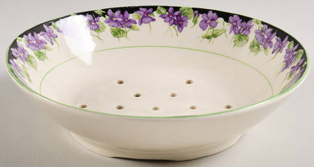 D5439 Large Pierced Berry Bowl