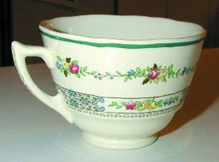 D4371 Footed Cup