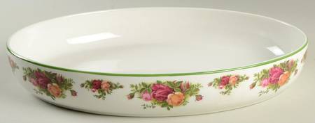 Old Country Roses White (Green Trim) 14" Oval Baker