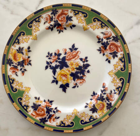 HB5119 by Royal Doulton