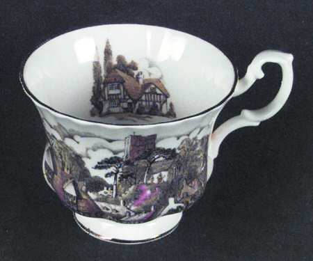 ROA73 Footed Cup