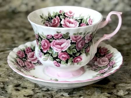 Fragrance Series Footed Cup & Saucer Set