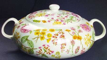 Hedgerow (Earthenware, Wildflowers) Round Covered Vegetable