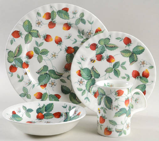 Alpine Strawberry 4 Piece Place Setting