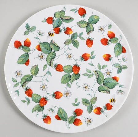 Alpine Strawberry Cake Plate