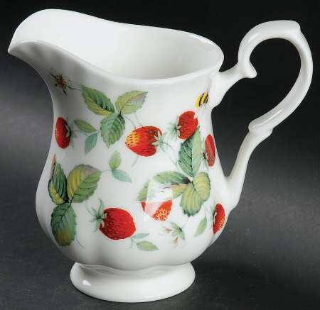 Alpine Strawberry 14 Oz Milk Jug