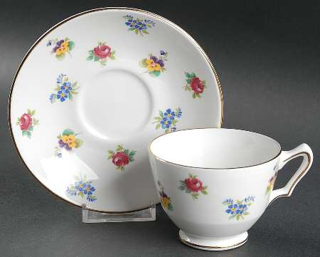 ROV14 Footed Cup & Saucer Set