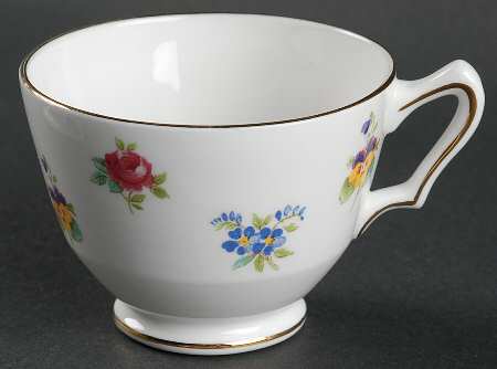 ROV14 Footed Cup