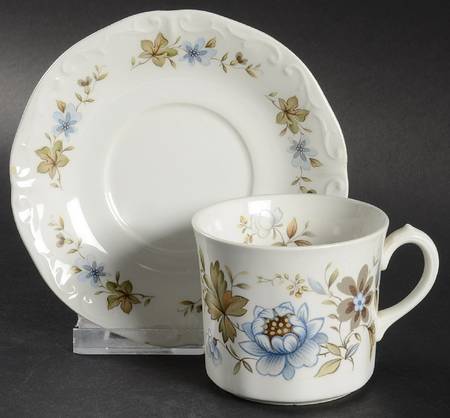 Arlene Flat Cup & Saucer Set