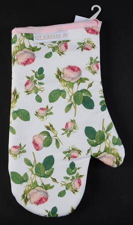 Redoute Roses Cloth Oven Mitt