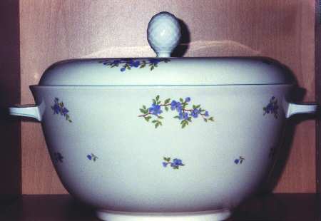 R970 Tureen &  Lid
