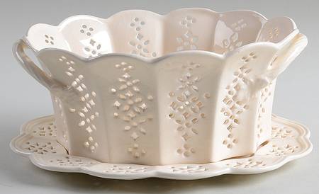 Originals Strawberry Dish & Underplate