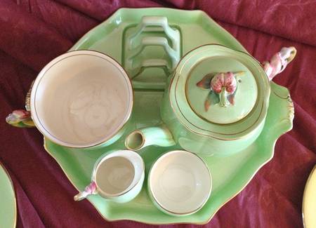 Tiger Lily Green 6-Piece Breakfast Set (Footed Cup)