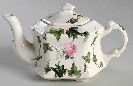 Ivy Rose Mini Teapot & Lid