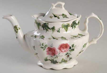 Ivy Rose Teapot & Lid