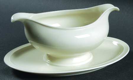 Winifred Cream Gravy Boat with Attached Underplate