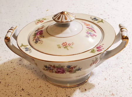 RO68 Sugar Bowl & Lid