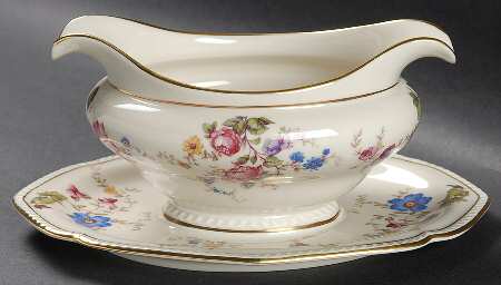 ROT176 Gravy Boat with Attached Underplate