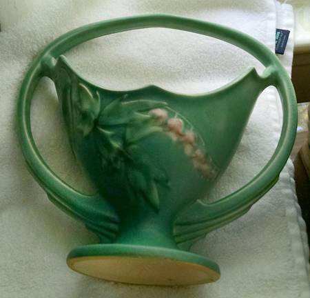 Bleeding Heart Green 10" Handled Basket