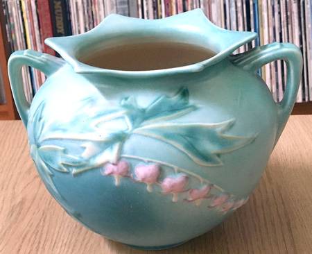 Bleeding Heart Blue 6" Rose Bowl