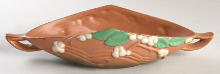 Snowberry Dusty Rose (Pink) 10" Oval Handled Bowl