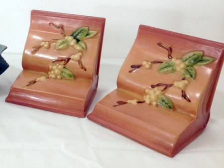 Snowberry Dusty Rose (Pink) China Bookend - Set of 2