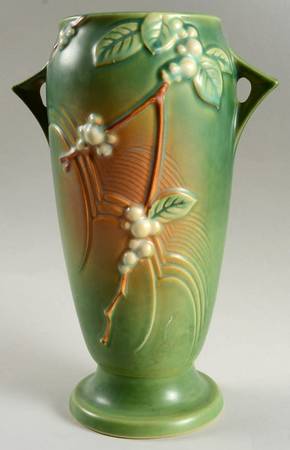 Snowberry Fern Green 10" Handled Vase