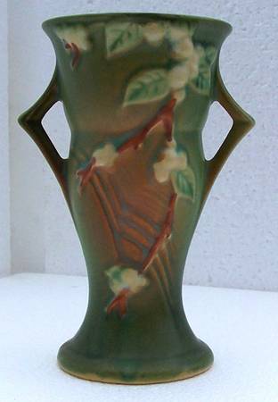 Snowberry Fern Green 6" Handled Vase