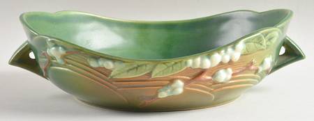 Snowberry Fern Green Round Handled Bowl