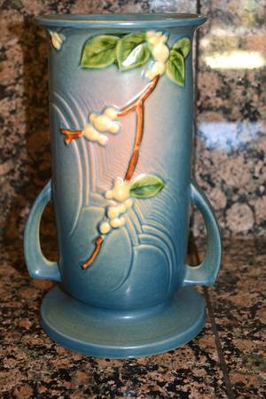 Snowberry Persian Blue 9" Footed Vase