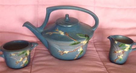 Snowberry Persian Blue Teapot & Lid