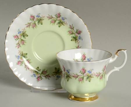 4364 by Royal Albert