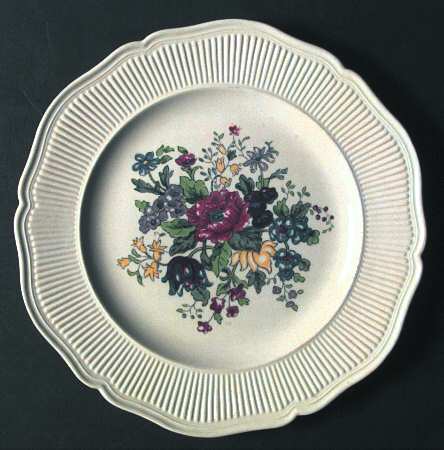 D5733 by Royal Doulton