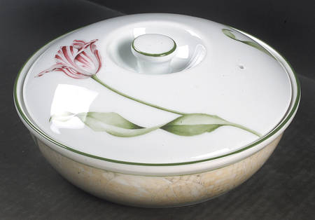 Alfresco Medium Round Entree Dish & Lid
