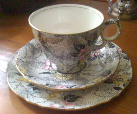 RWI47 Footed Cup & Saucer Set