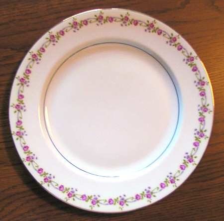 ROB242 Dinner Plate