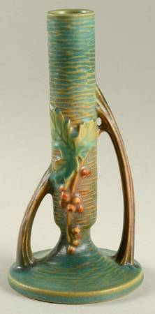 Bushberry (Green Background) 7" Bud Vase