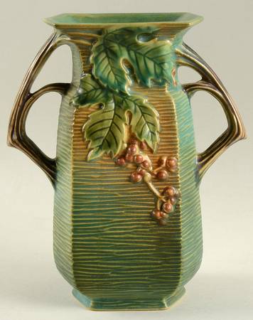 Bushberry (Green Background) 8" Pillow Vase