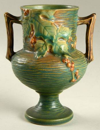 Bushberry (Green Background) 6" Footed Vase