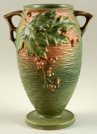 Bushberry (Green Background) 9" Handled Vase