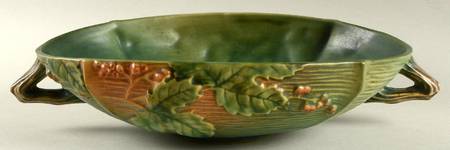 Bushberry (Green Background) 10" Oval Bowl