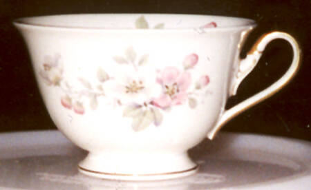 R1009 Footed Cup