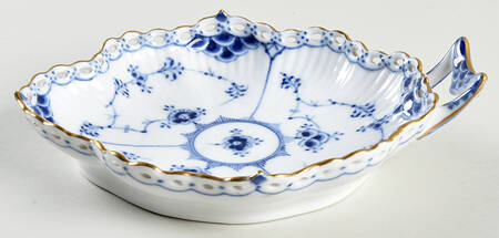 Blue Fluted Full Lace (Gold Trim) 7" Leaf Dish