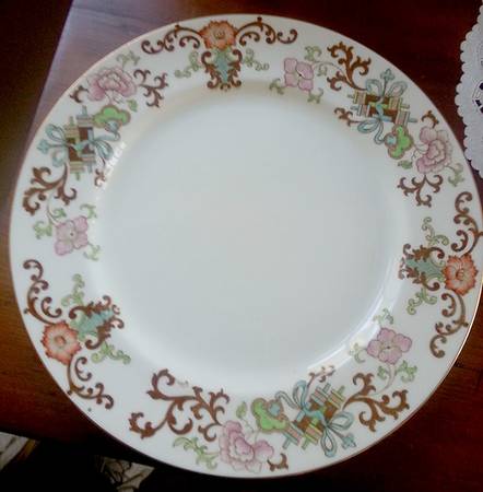 C7702 Dinner Plate